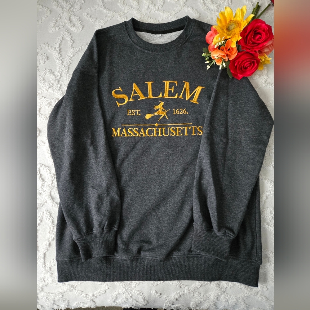 Womens' Salem Sweatshirt